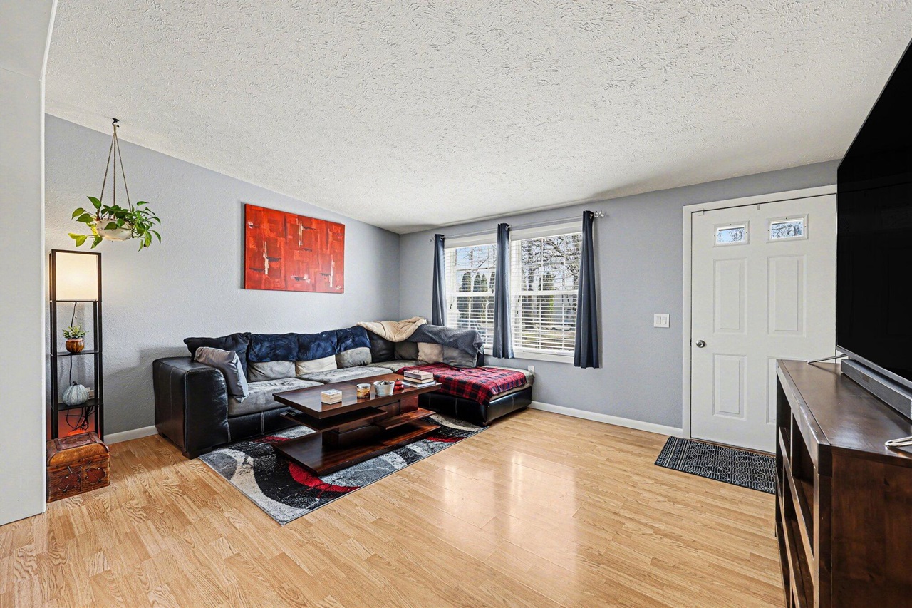 6051 Young Road, Jackson, MI, 49201-7617