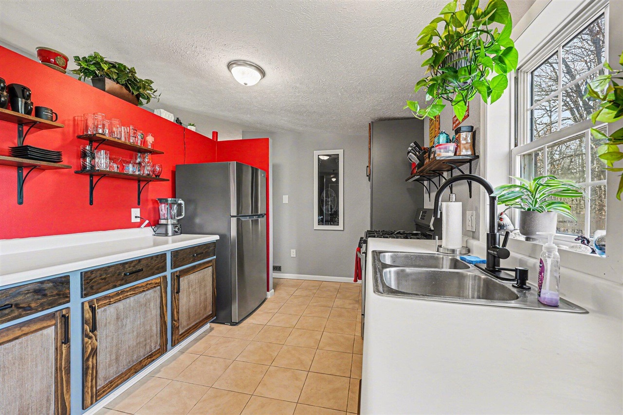 6051 Young Road, Jackson, MI, 49201-7617