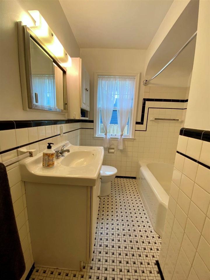 111 S Revena Boulevard, Ann Arbor, MI, 48103-4145