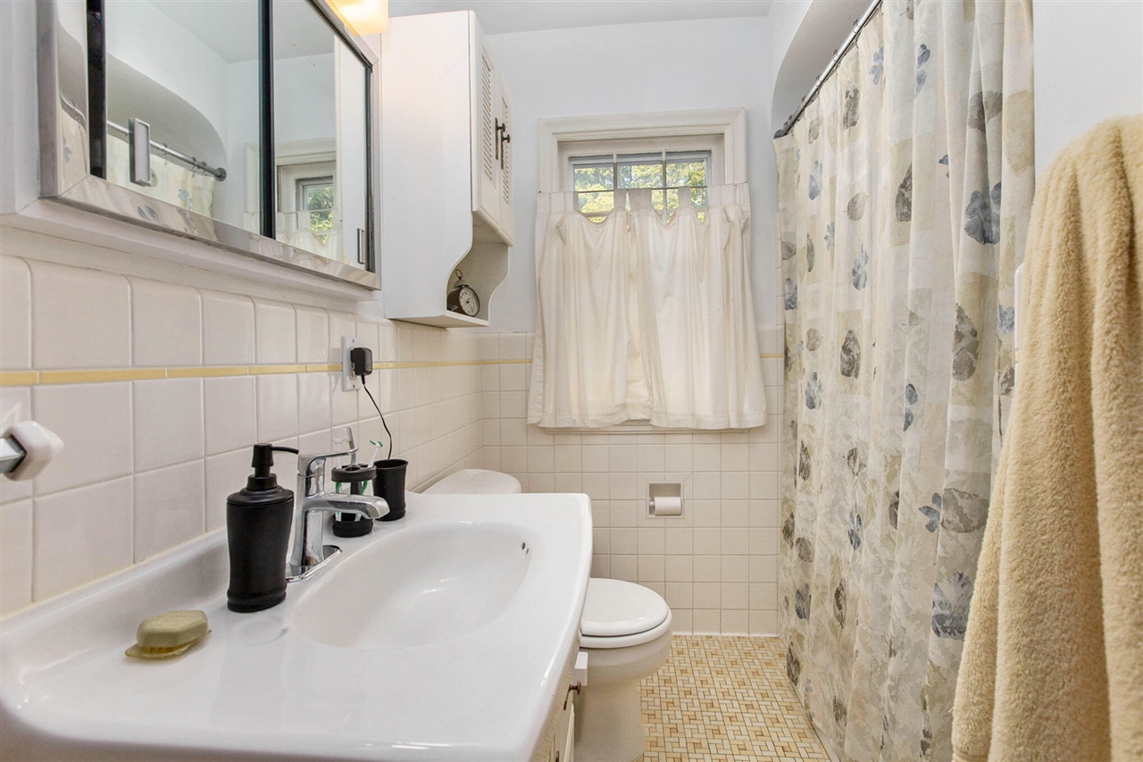 111 S Revena Boulevard, Ann Arbor, MI, 48103-4145