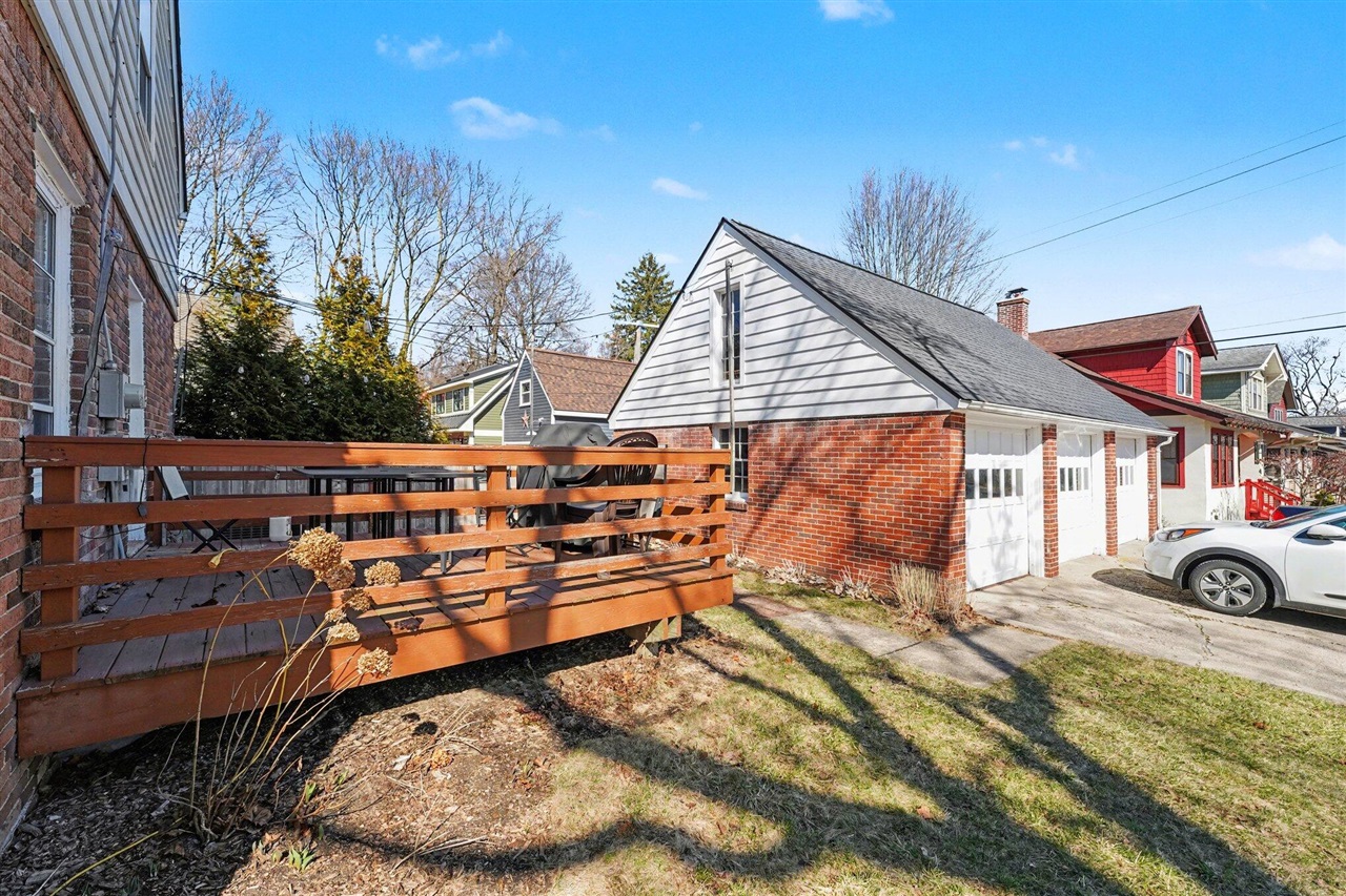 111 S Revena Boulevard, Ann Arbor, MI, 48103-4145