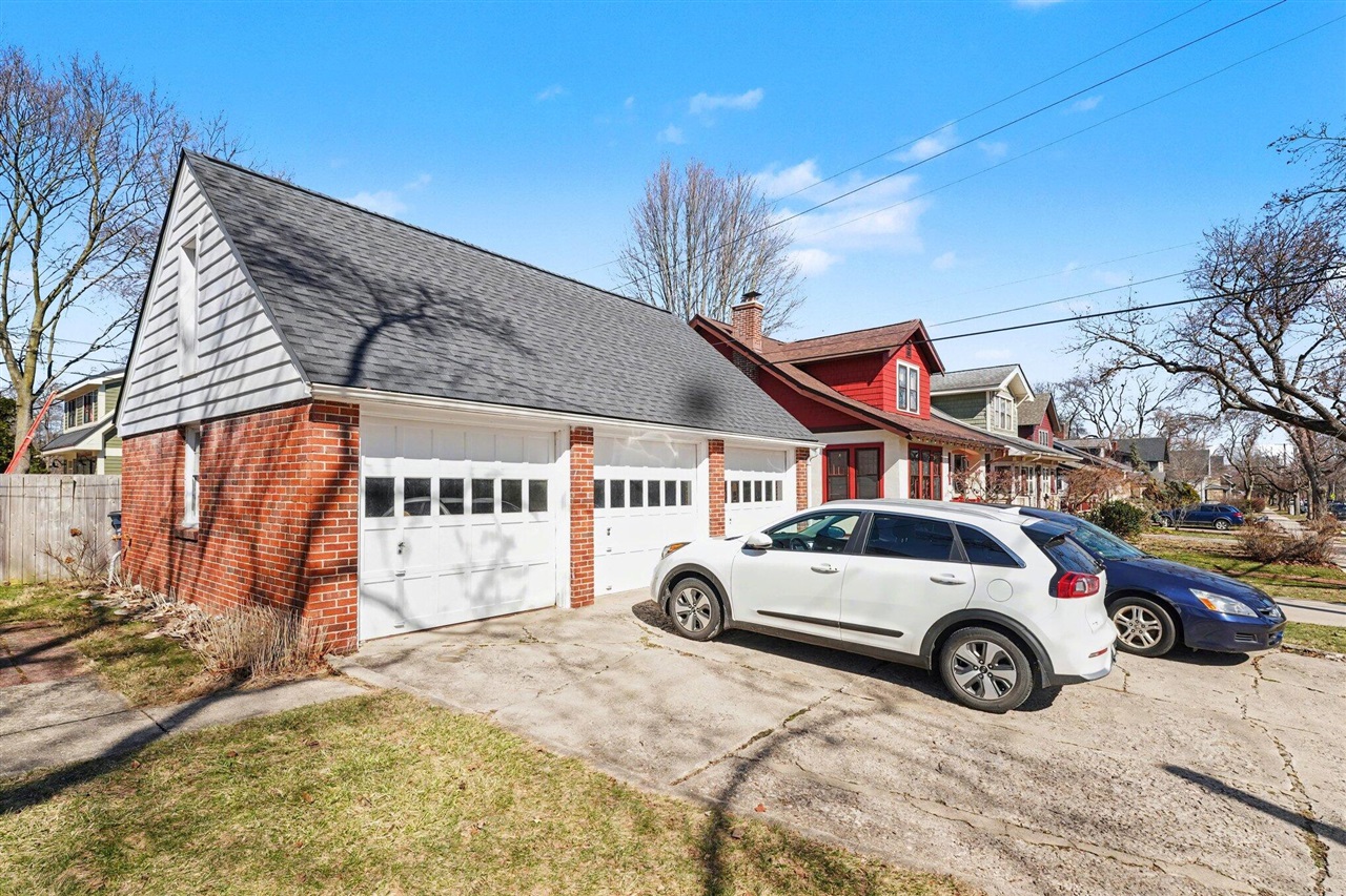 111 S Revena Boulevard, Ann Arbor, MI, 48103-4145