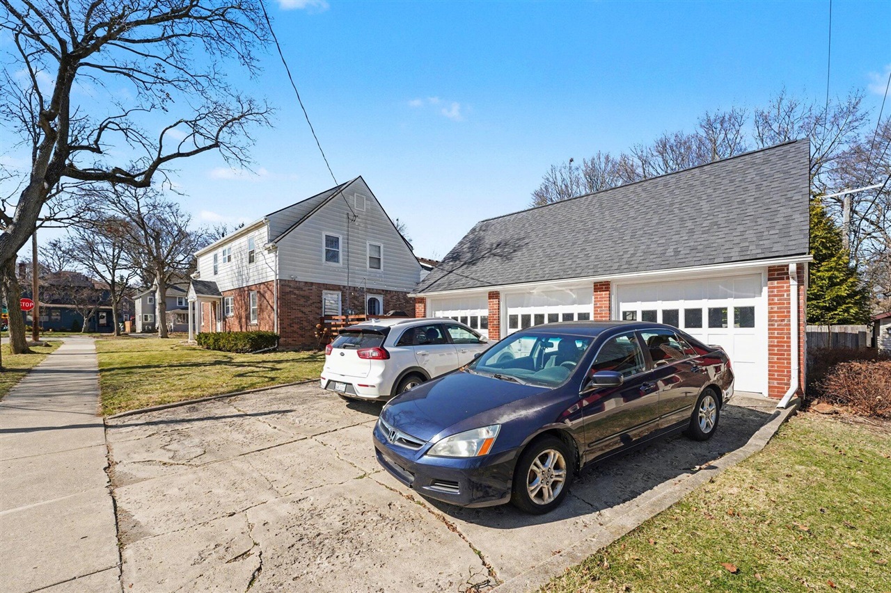 111 S Revena Boulevard, Ann Arbor, MI, 48103-4145