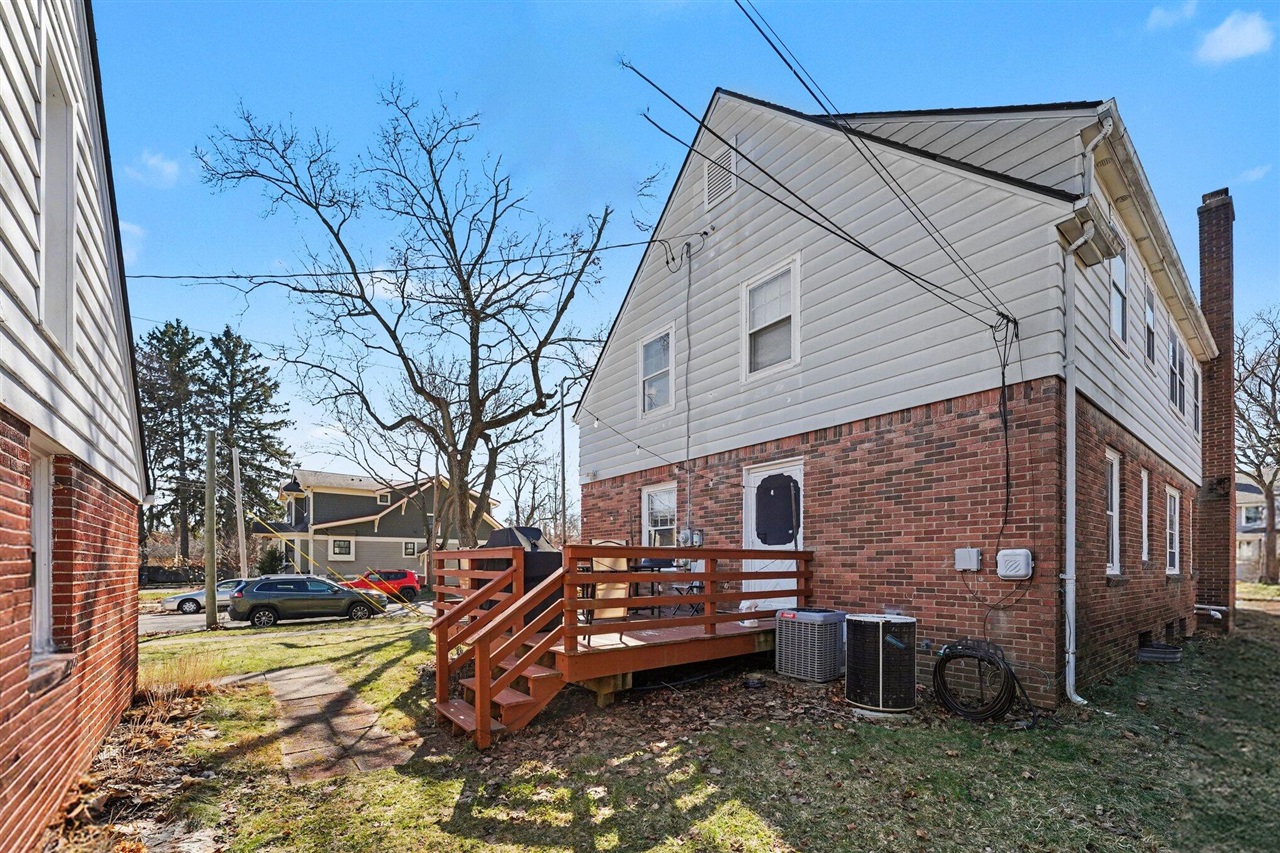 111 S Revena Boulevard, Ann Arbor, MI, 48103-4145