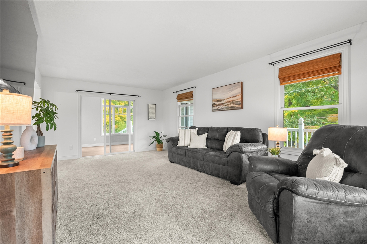 9980 S 2nd Street, Mattawan, MI, 49071-9404