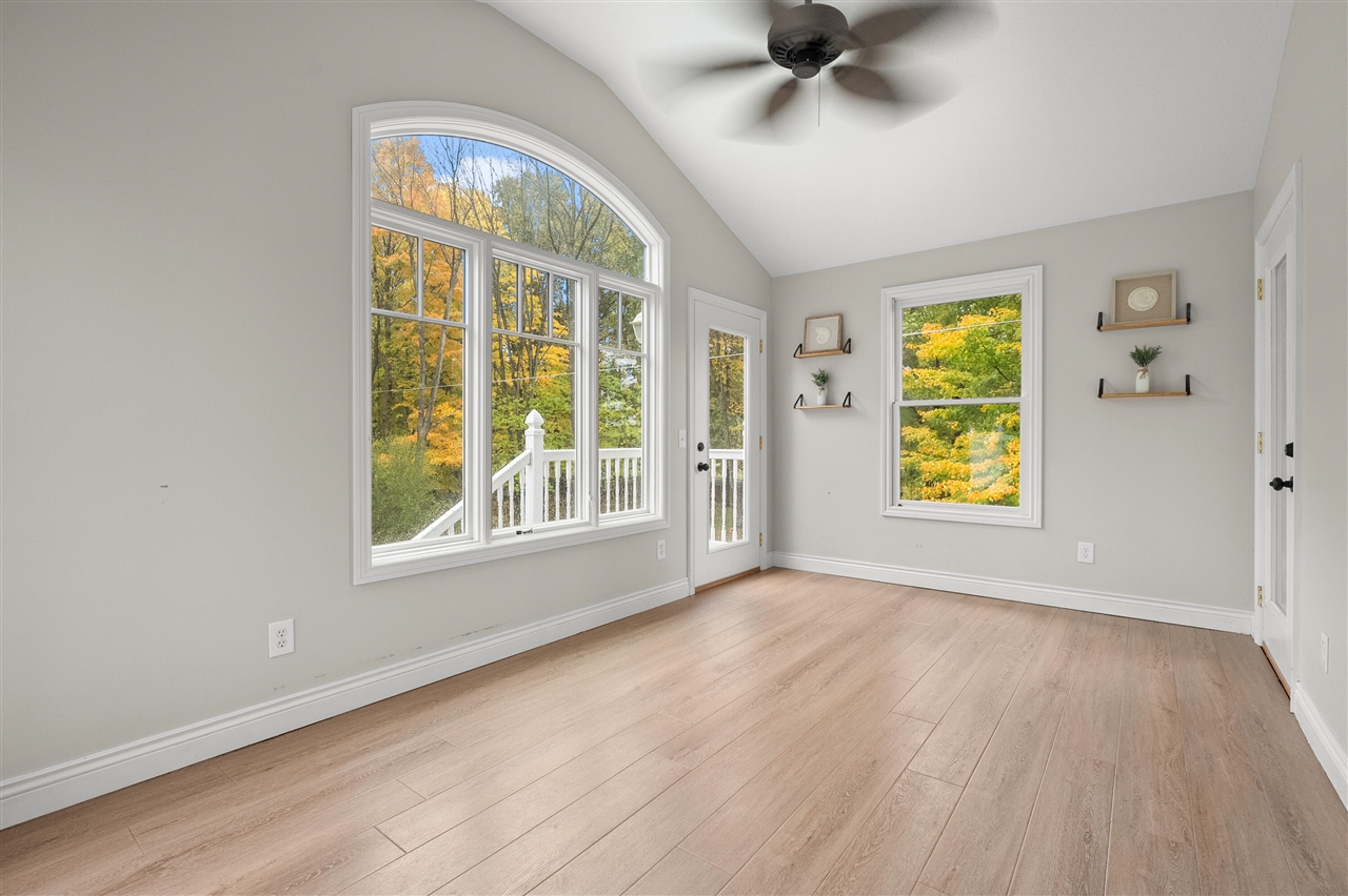 9980 S 2nd Street, Mattawan, MI, 49071-9404