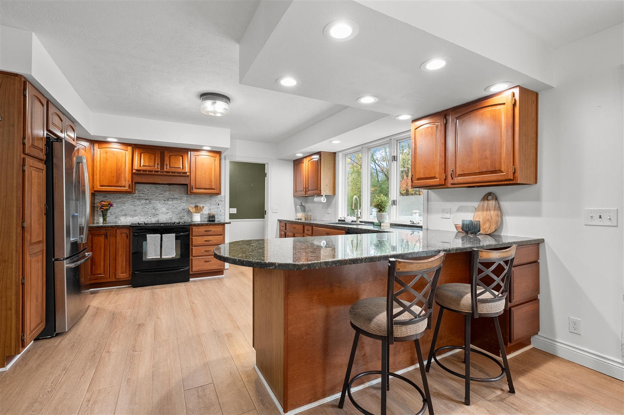 9980 S 2nd Street, Mattawan, MI, 49071-9404