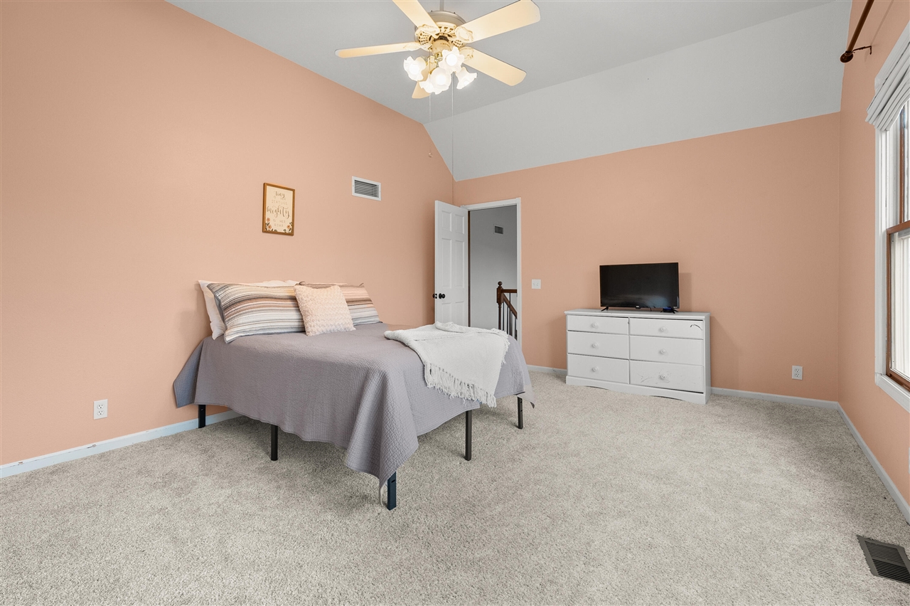 9980 S 2nd Street, Mattawan, MI, 49071-9404