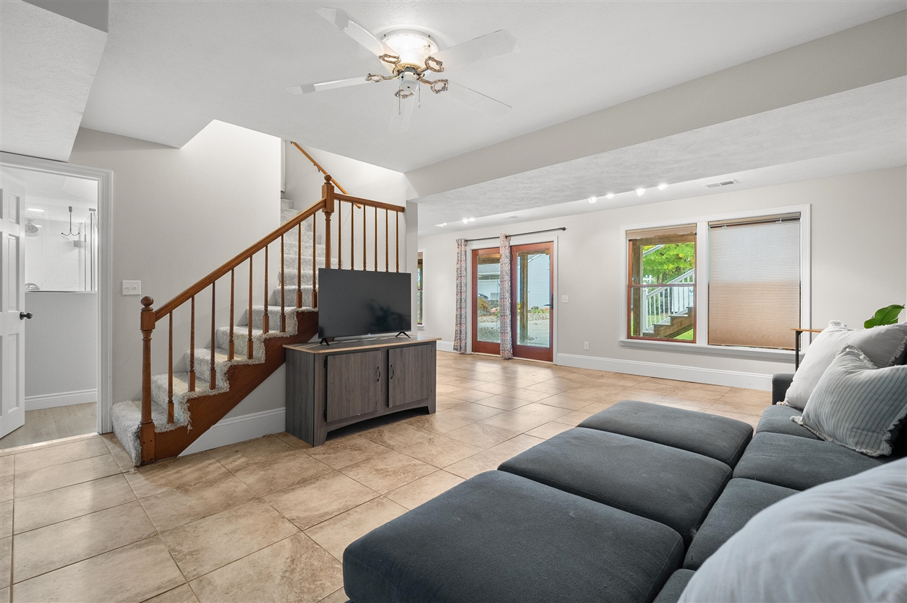 9980 S 2nd Street, Mattawan, MI, 49071-9404