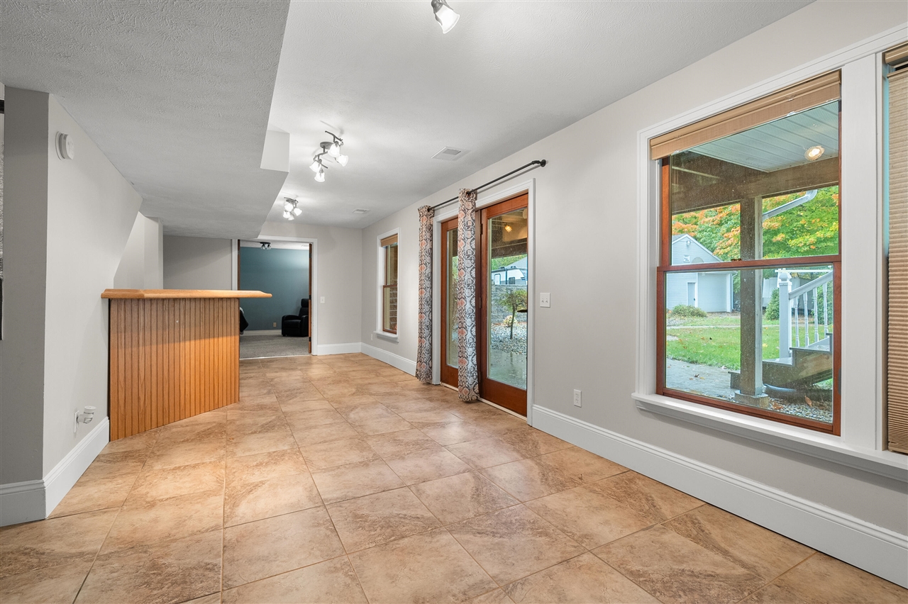 9980 S 2nd Street, Mattawan, MI, 49071-9404