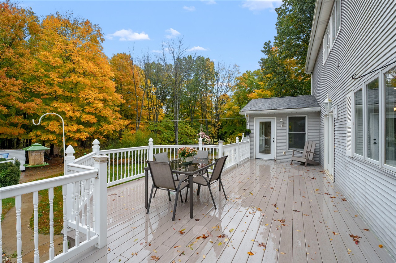 9980 S 2nd Street, Mattawan, MI, 49071-9404