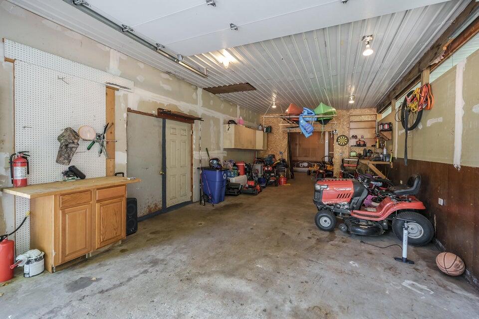 9980 S 2nd Street, Mattawan, MI, 49071-9404