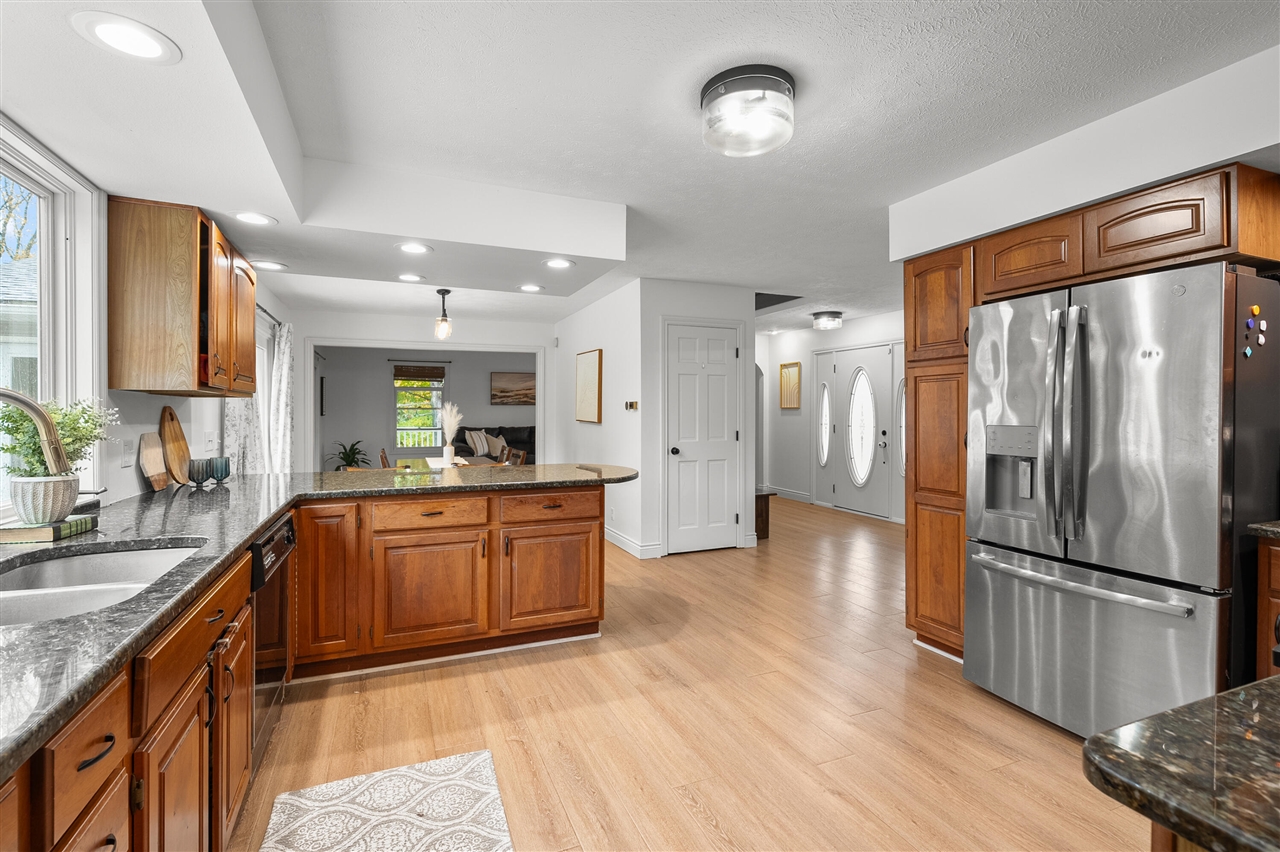 9980 S 2nd Street, Mattawan, MI, 49071-9404