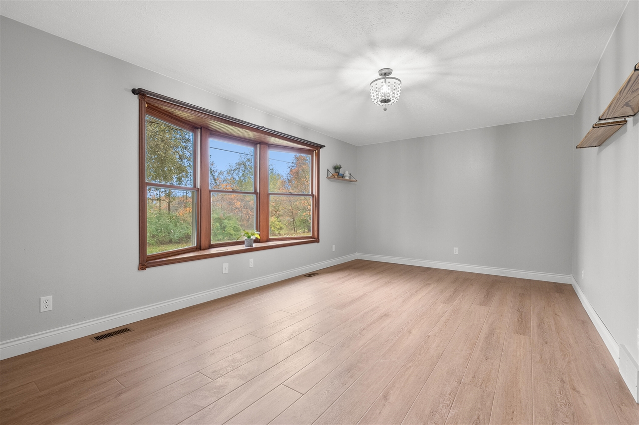 9980 S 2nd Street, Mattawan, MI, 49071-9404