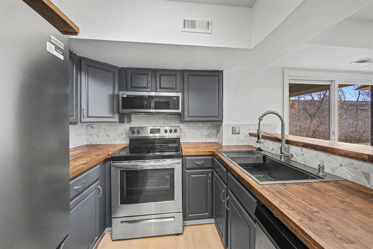 300 Briarcrest Drive UNIT&nbsp;140, Ann Arbor, MI, 48104-6762