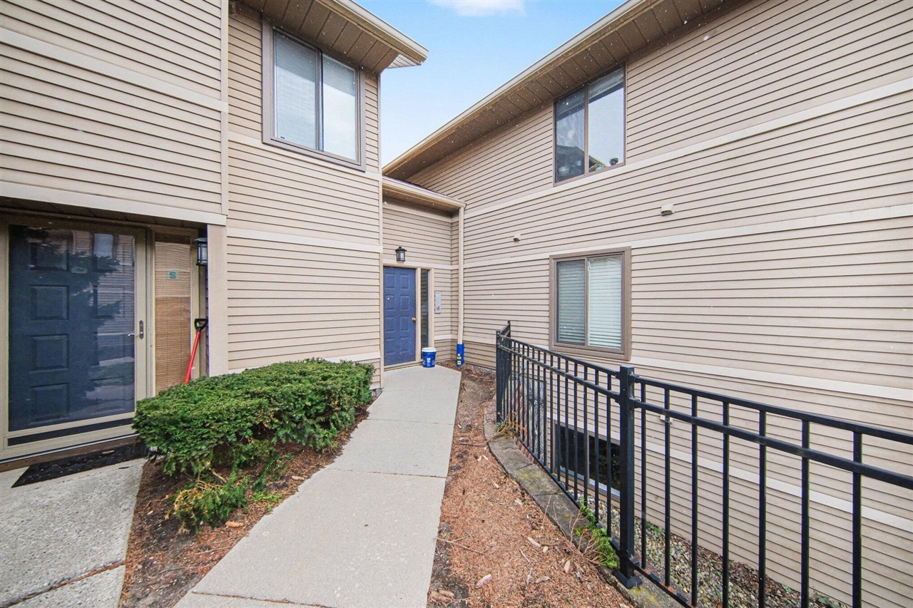 300 Briarcrest Drive UNIT&nbsp;140, Ann Arbor, MI, 48104-6762