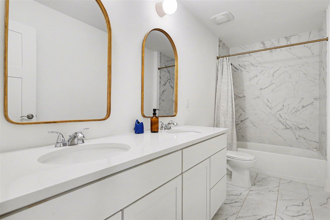 8850 Island Lake Road, Dexter, MI, 48130