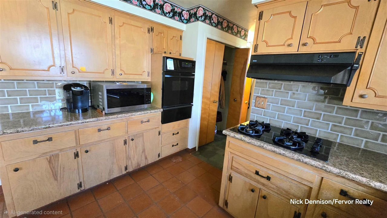 125 E Northrup Street, Lansing, MI, 48911-3717