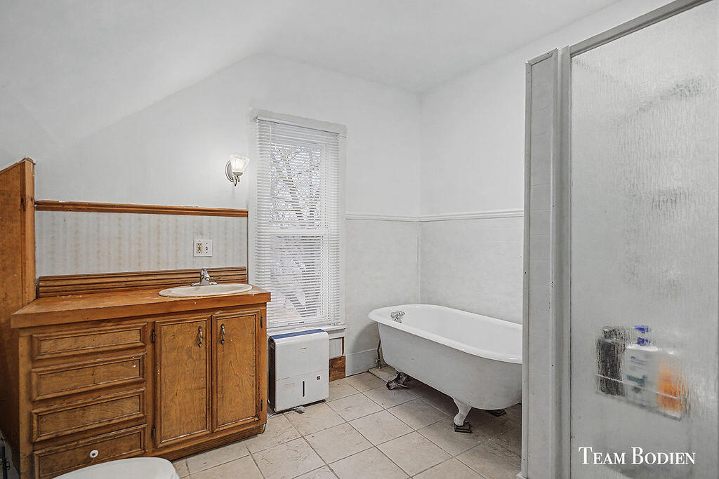 1050 Spring Avenue, Grand Rapids, MI, 49503