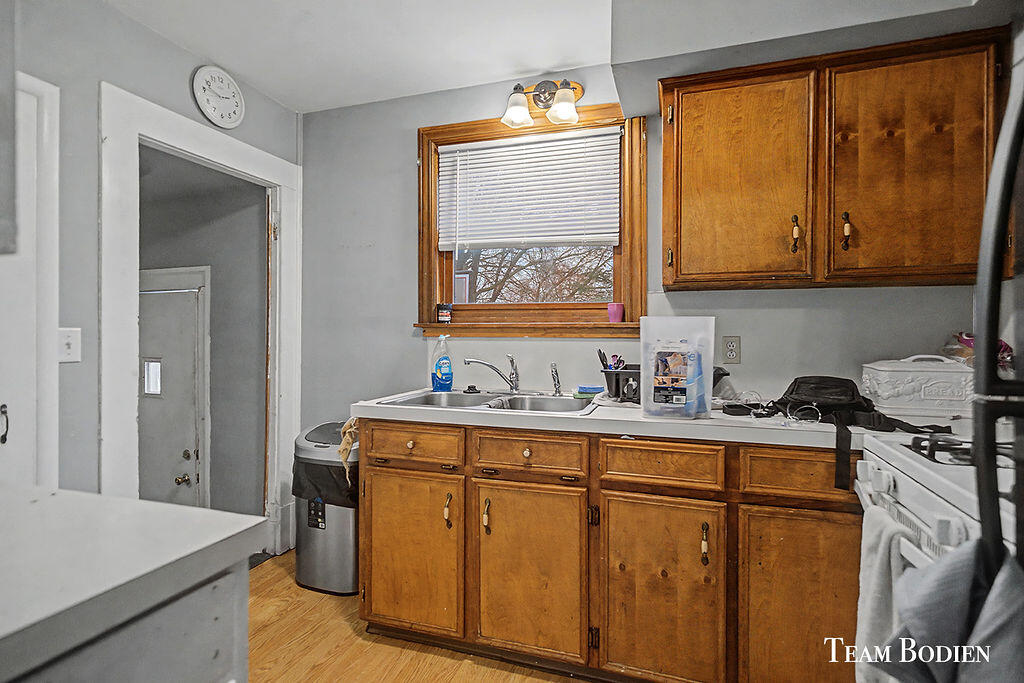 1050 Spring Avenue, Grand Rapids, MI, 49503