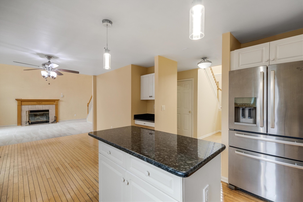 24403 Elmhurst Avenue, Farmington Hills, MI, 48336-1929