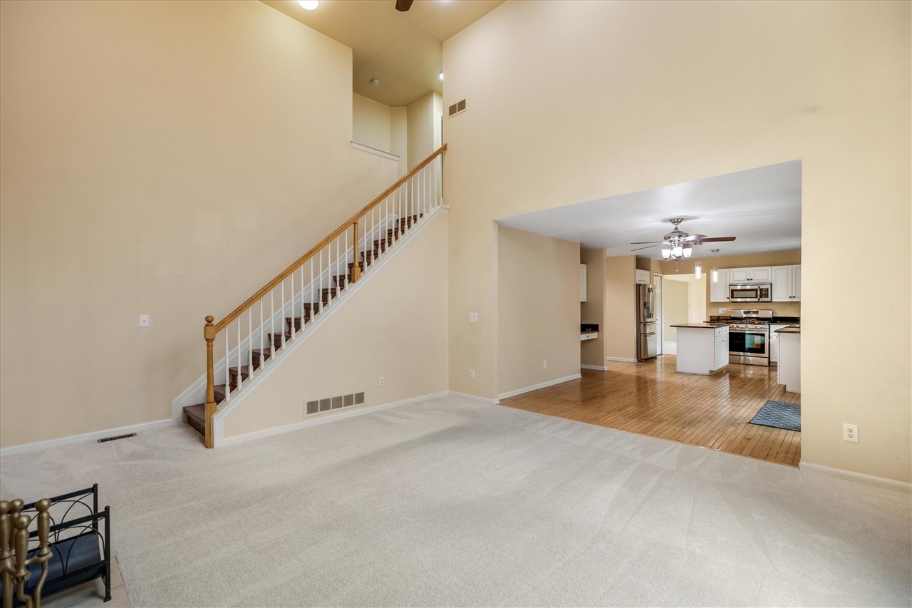 24403 Elmhurst Avenue, Farmington Hills, MI, 48336-1929