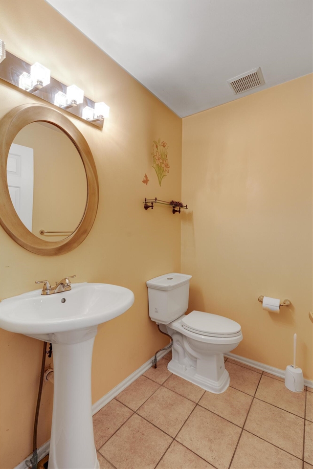 24403 Elmhurst Avenue, Farmington Hills, MI, 48336-1929