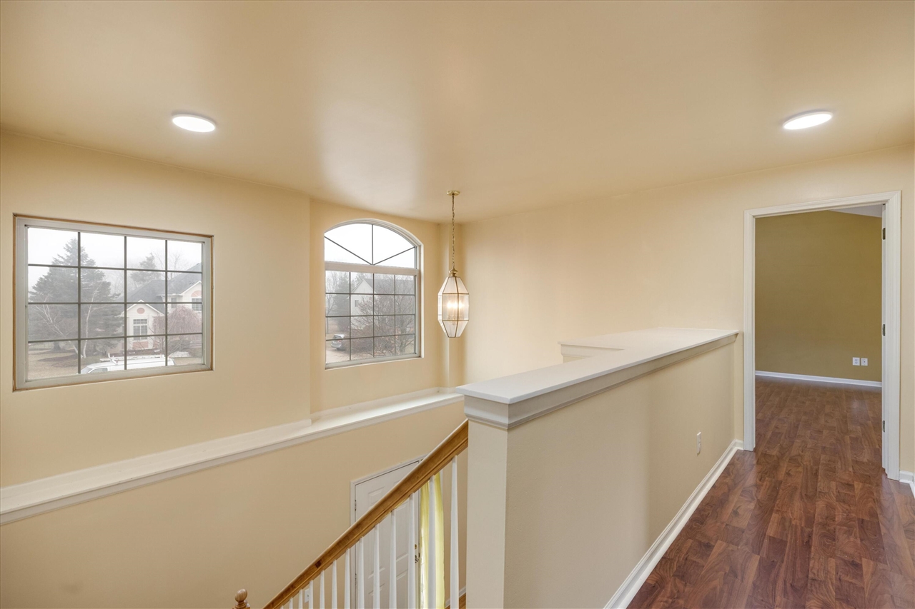 24403 Elmhurst Avenue, Farmington Hills, MI, 48336-1929