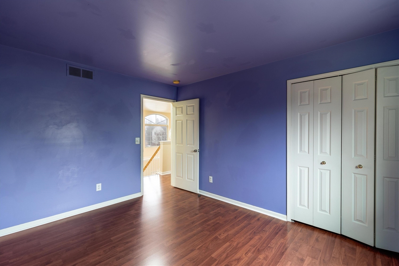 24403 Elmhurst Avenue, Farmington Hills, MI, 48336-1929