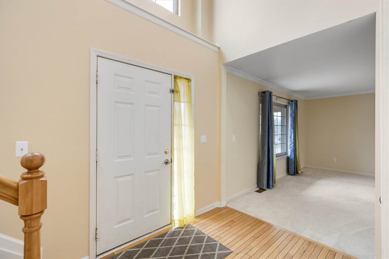 24403 Elmhurst Avenue, Farmington Hills, MI, 48336-1929