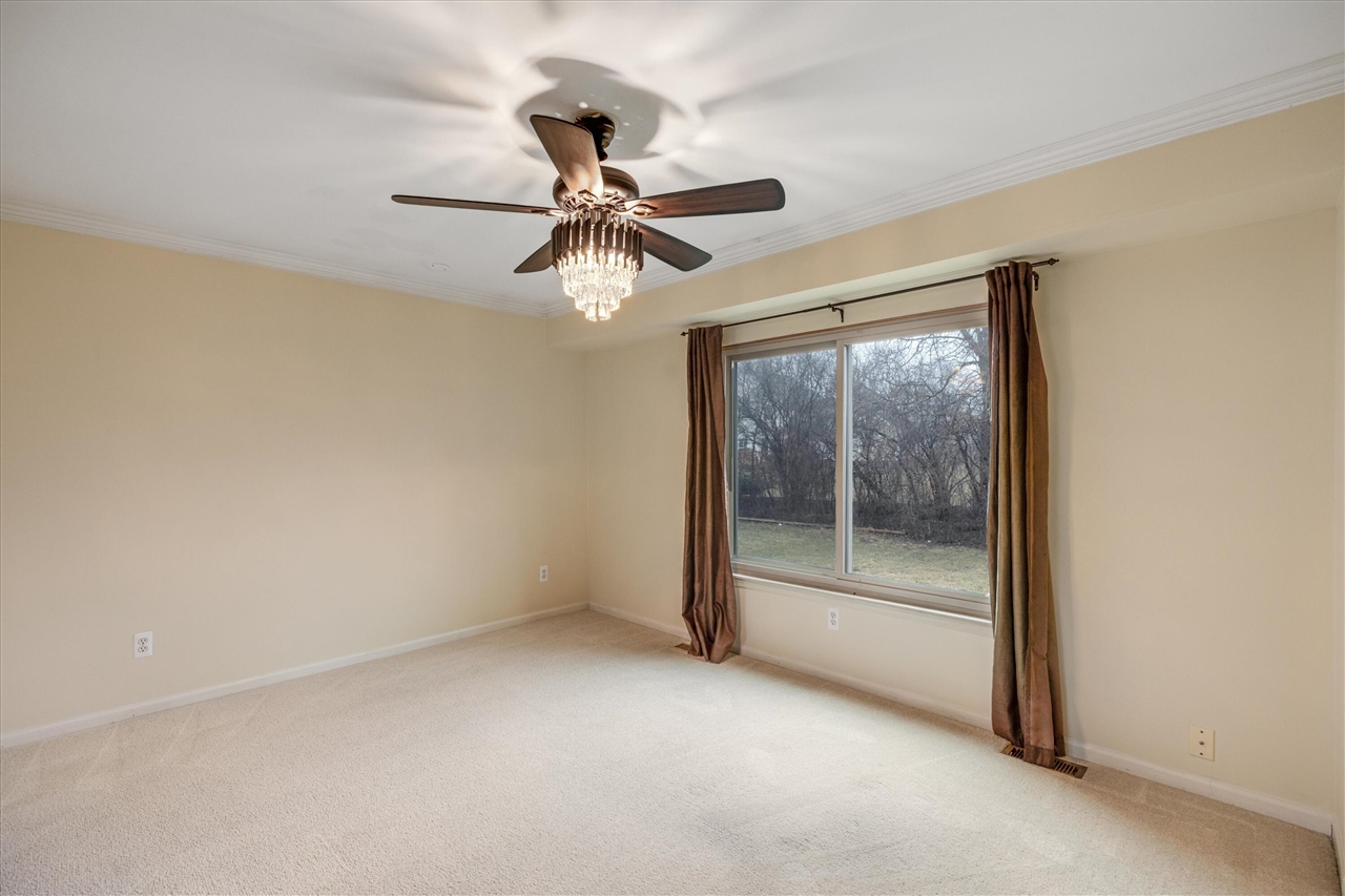 24403 Elmhurst Avenue, Farmington Hills, MI, 48336-1929