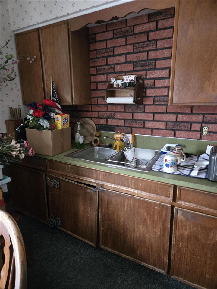 5500 Claudia Avenue, Grand Rapids, MI, 49548-0825