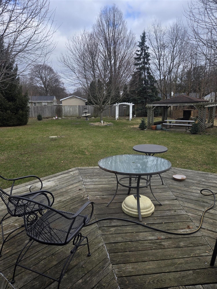 5500 Claudia Avenue, Grand Rapids, MI, 49548-0825