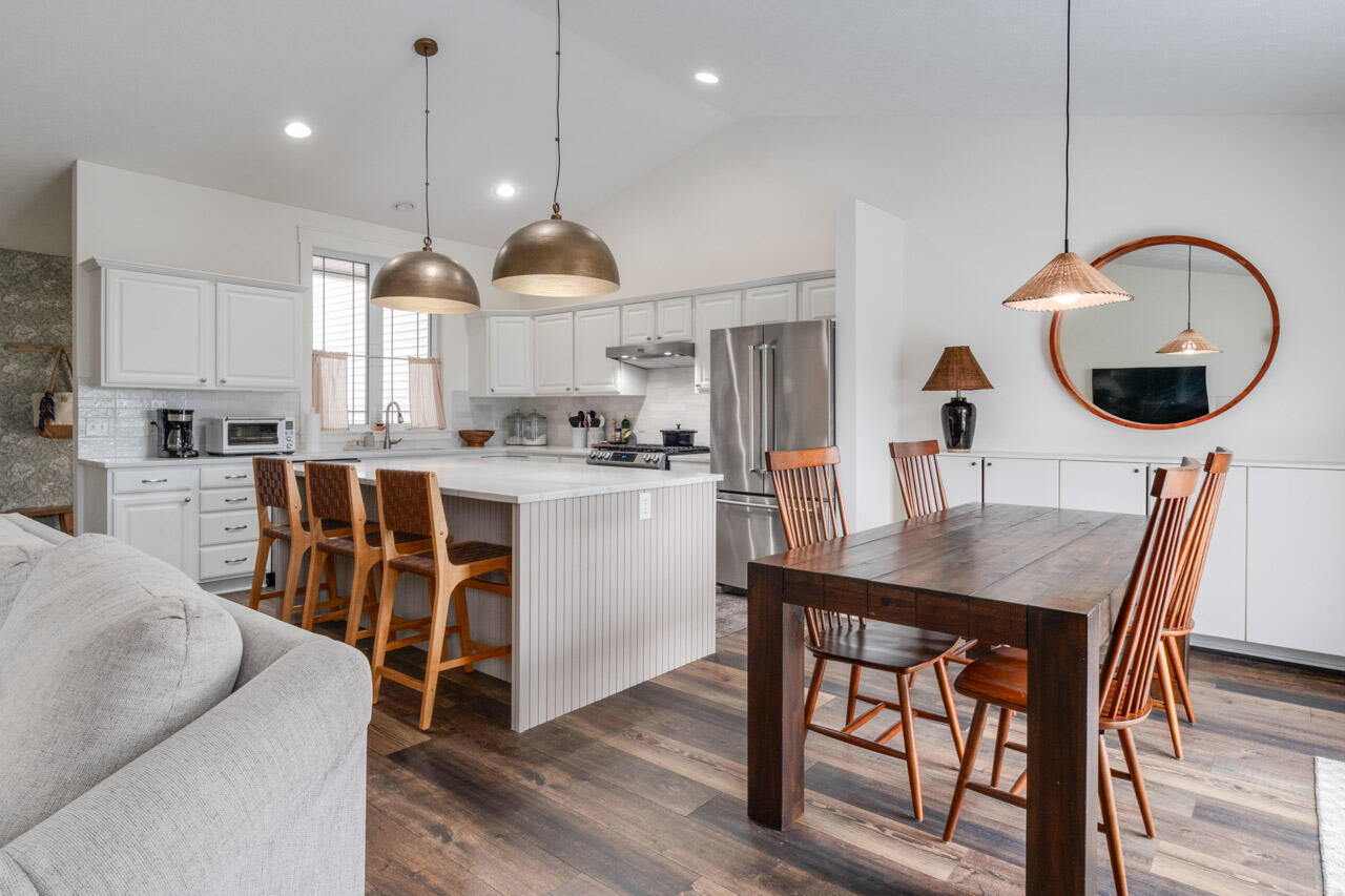 1361 S Village Circle, Kalamazoo, MI, 49009-6118