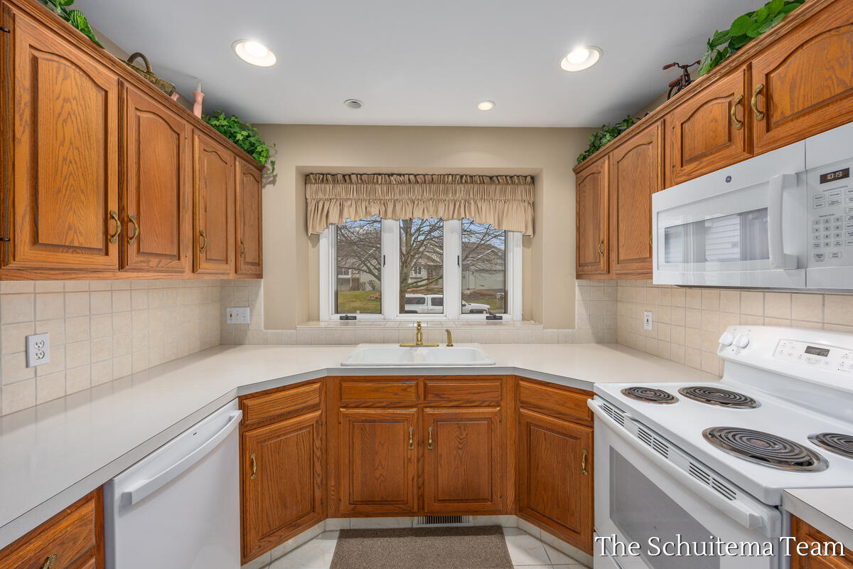 2614 Rolling Ridge Lane, Grand Rapids, MI, 49534-1344