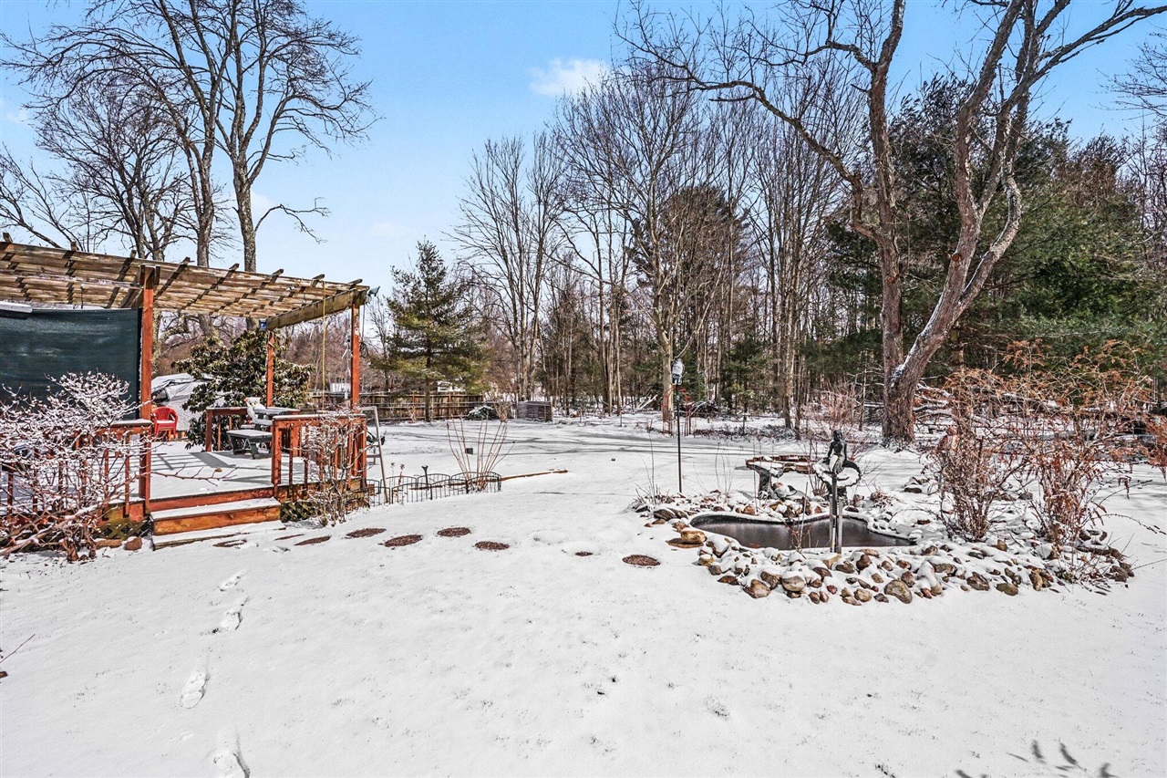 5686 Davis Road, Norton Shores, MI, 49441-5808