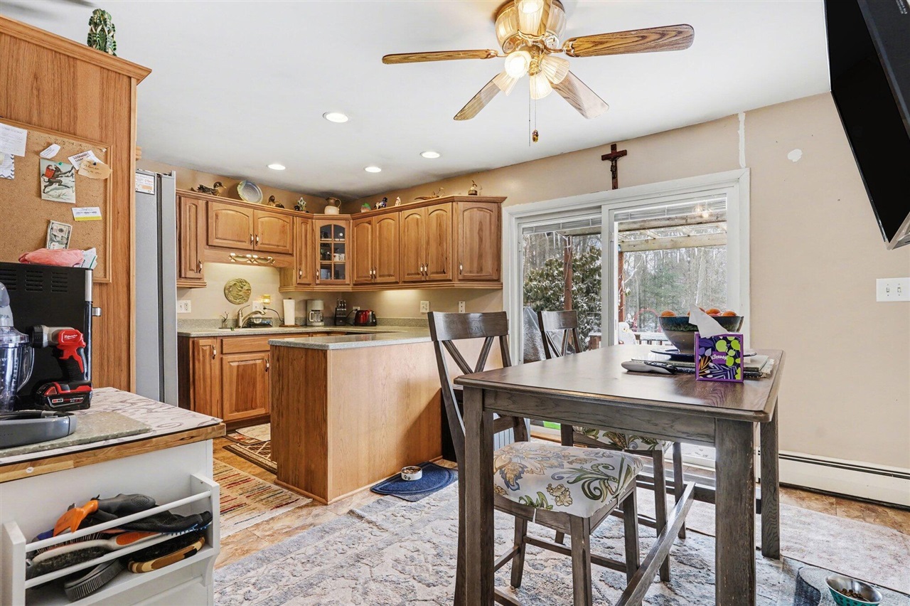 5686 Davis Road, Norton Shores, MI, 49441-5808