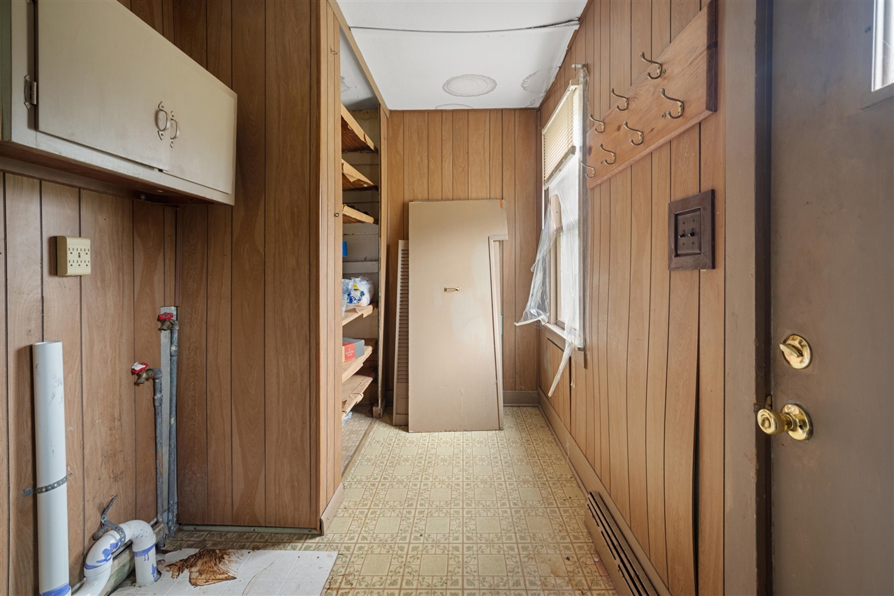 600 Benson Road, Benton Harbor, MI, 49022-2667