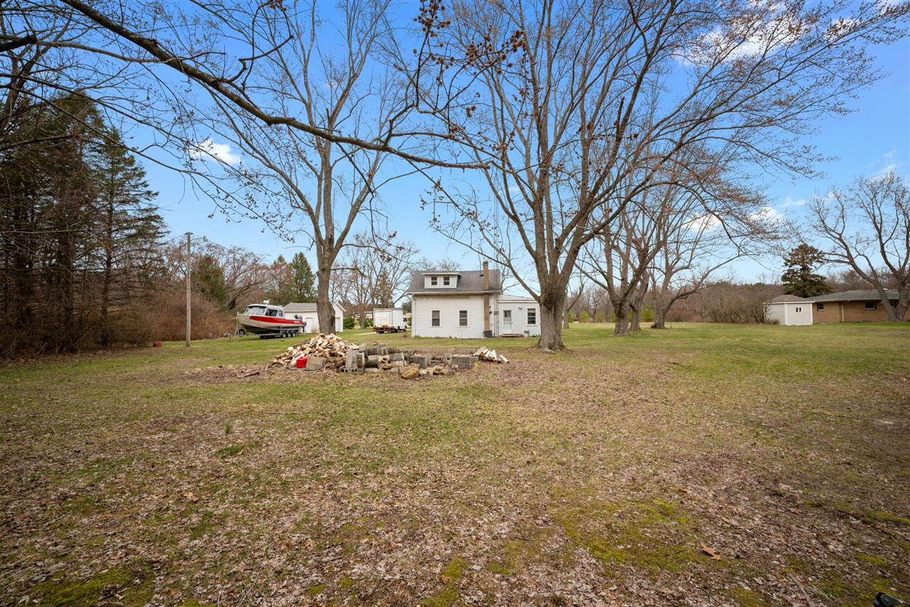 600 Benson Road, Benton Harbor, MI, 49022-2667