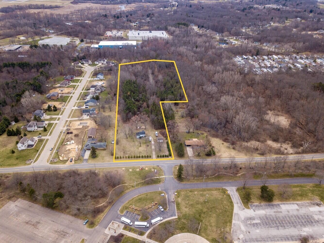 600 Benson Road, Benton Harbor, MI, 49022-2667