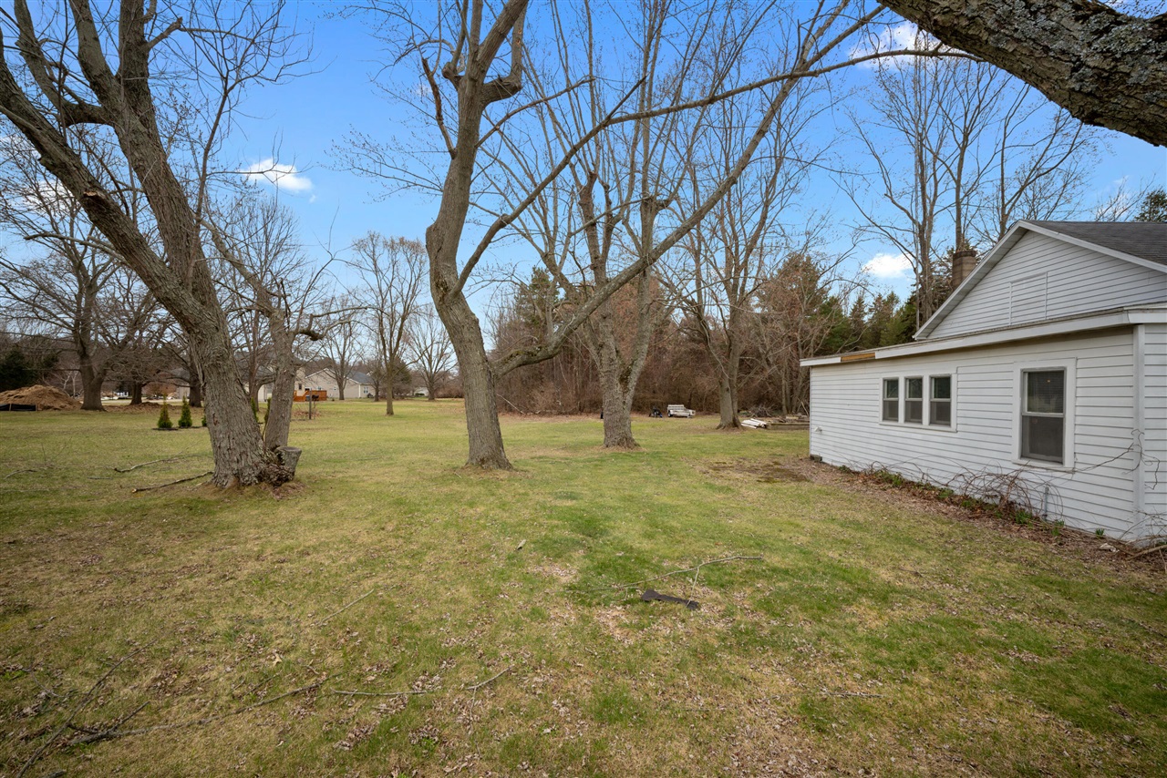 600 Benson Road, Benton Harbor, MI, 49022-2667