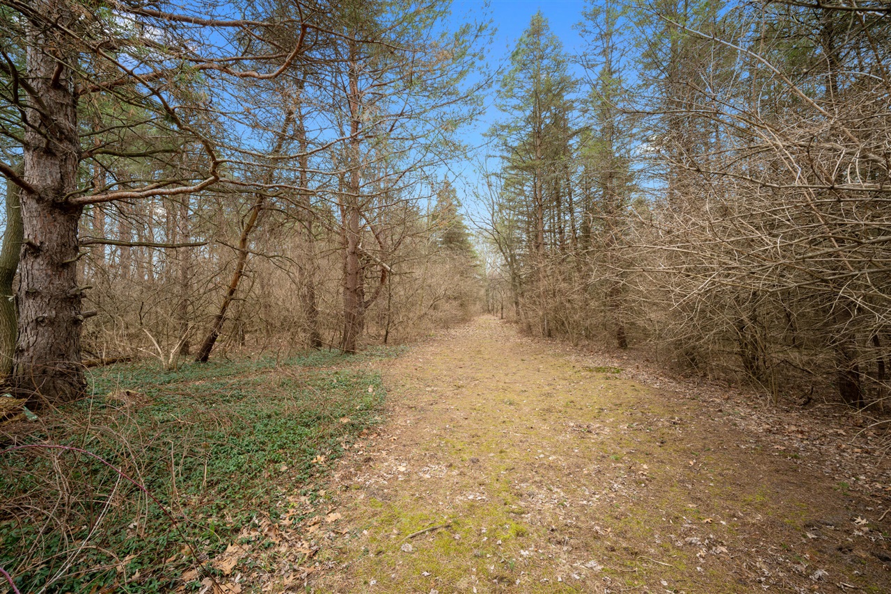 600 Benson Road, Benton Harbor, MI, 49022-2667