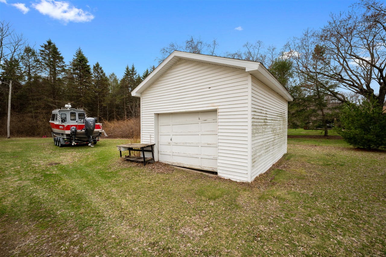 600 Benson Road, Benton Harbor, MI, 49022-2667