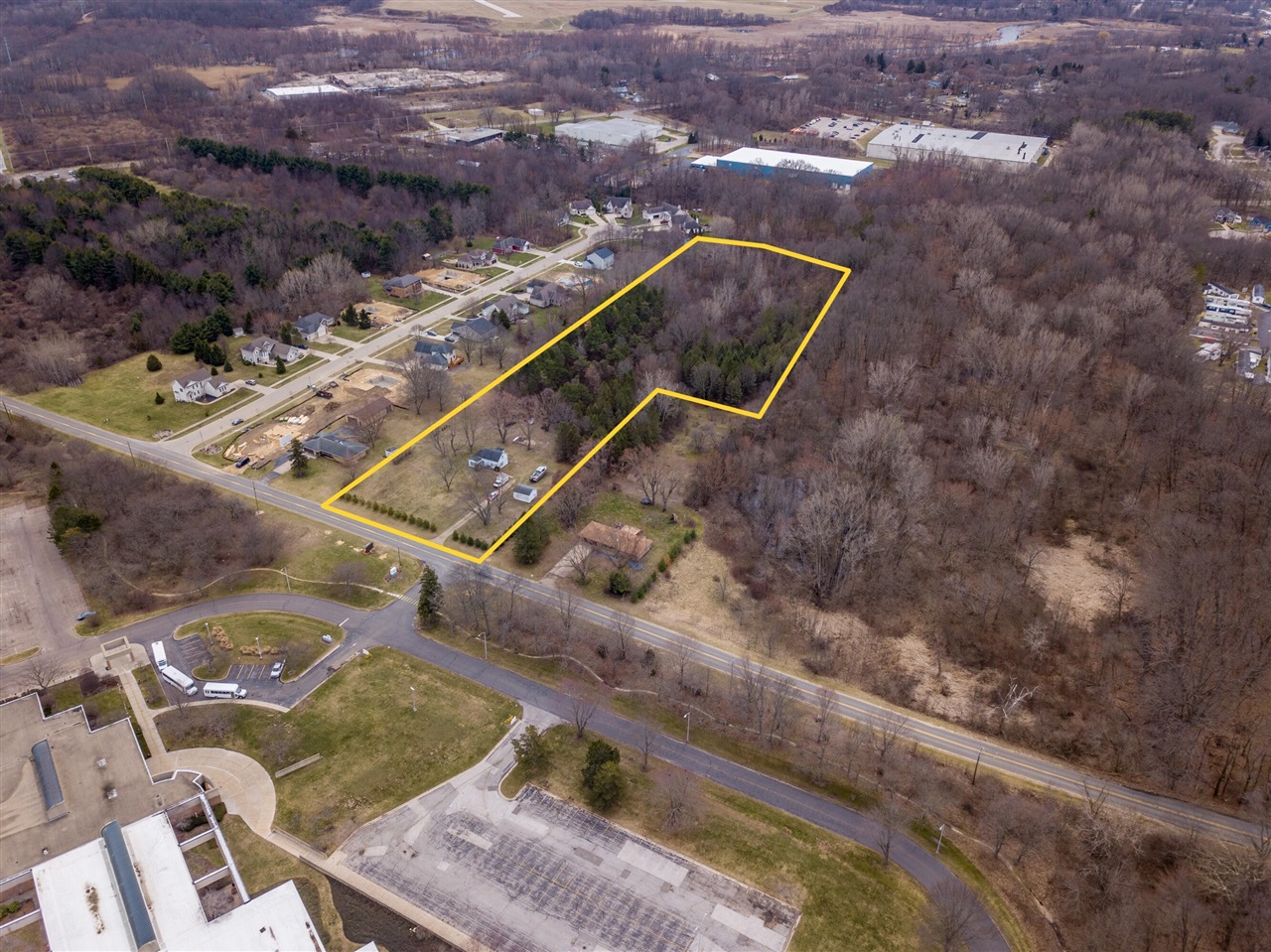 600 Benson Road, Benton Harbor, MI, 49022-2667