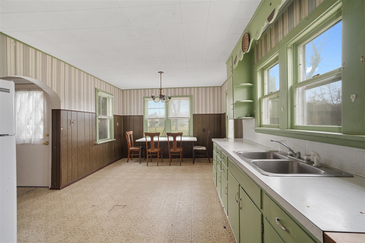 600 Benson Road, Benton Harbor, MI, 49022-2667