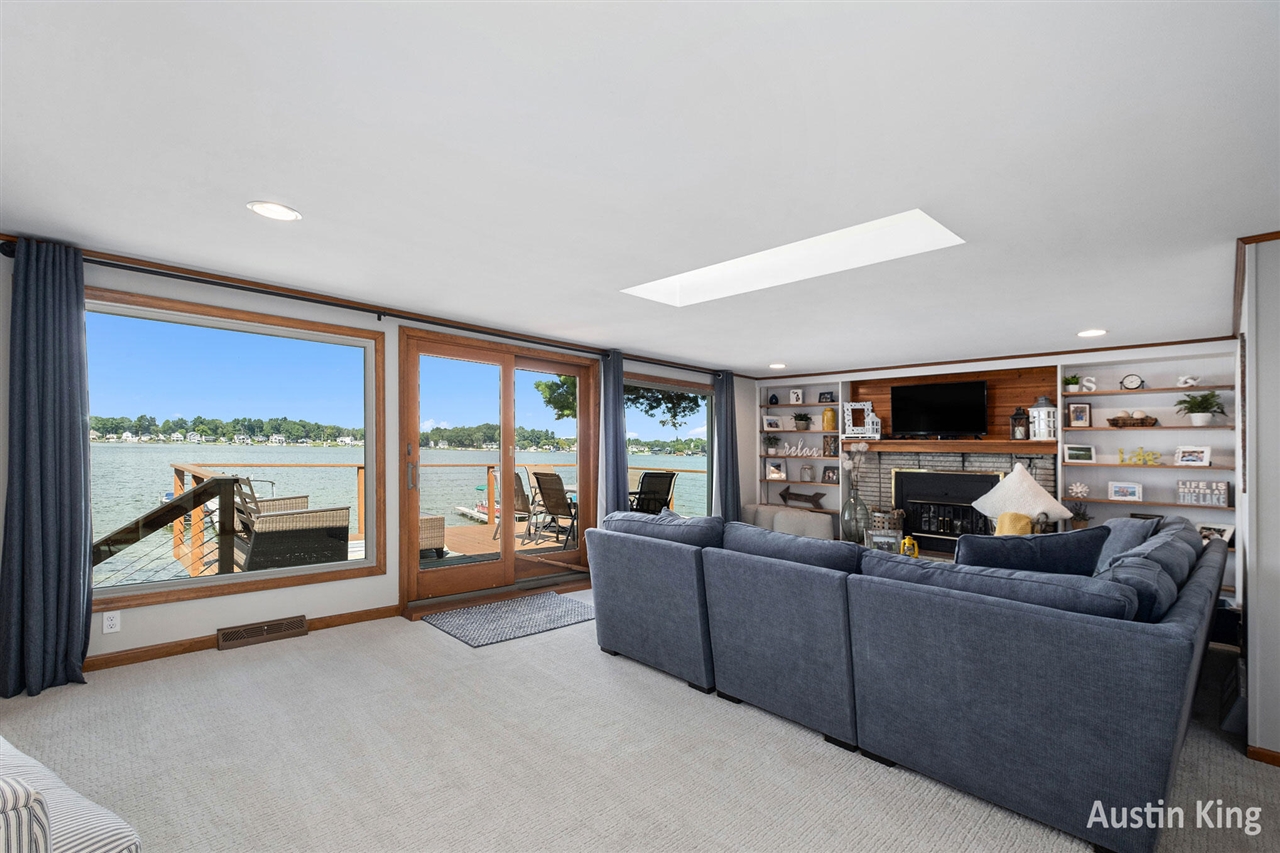 7027 Goldenrod Avenue, Rockford, MI, 49341-8547