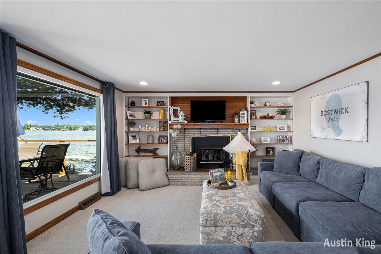 7027 Goldenrod Avenue, Rockford, MI, 49341-8547