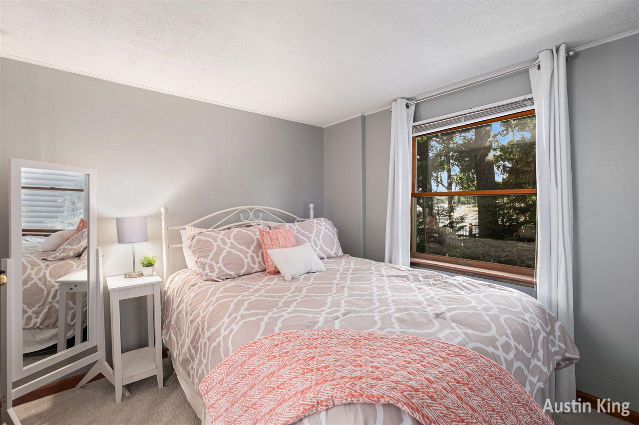 7027 Goldenrod Avenue, Rockford, MI, 49341-8547