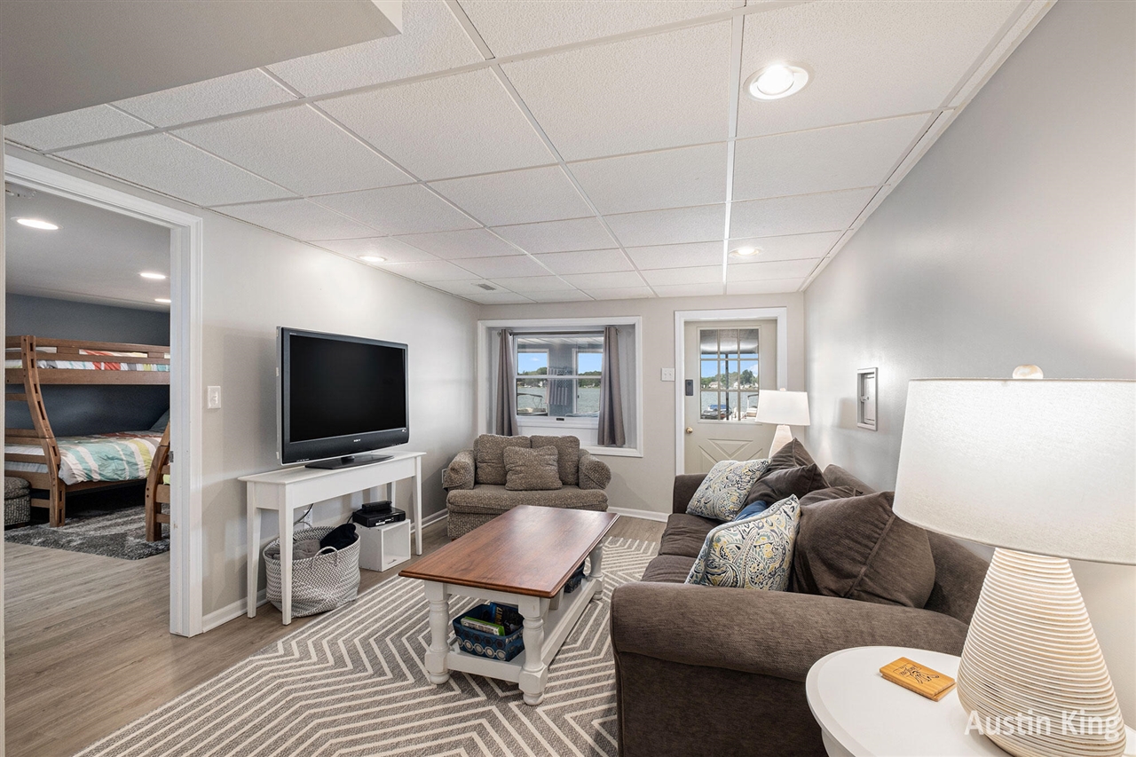 7027 Goldenrod Avenue, Rockford, MI, 49341-8547