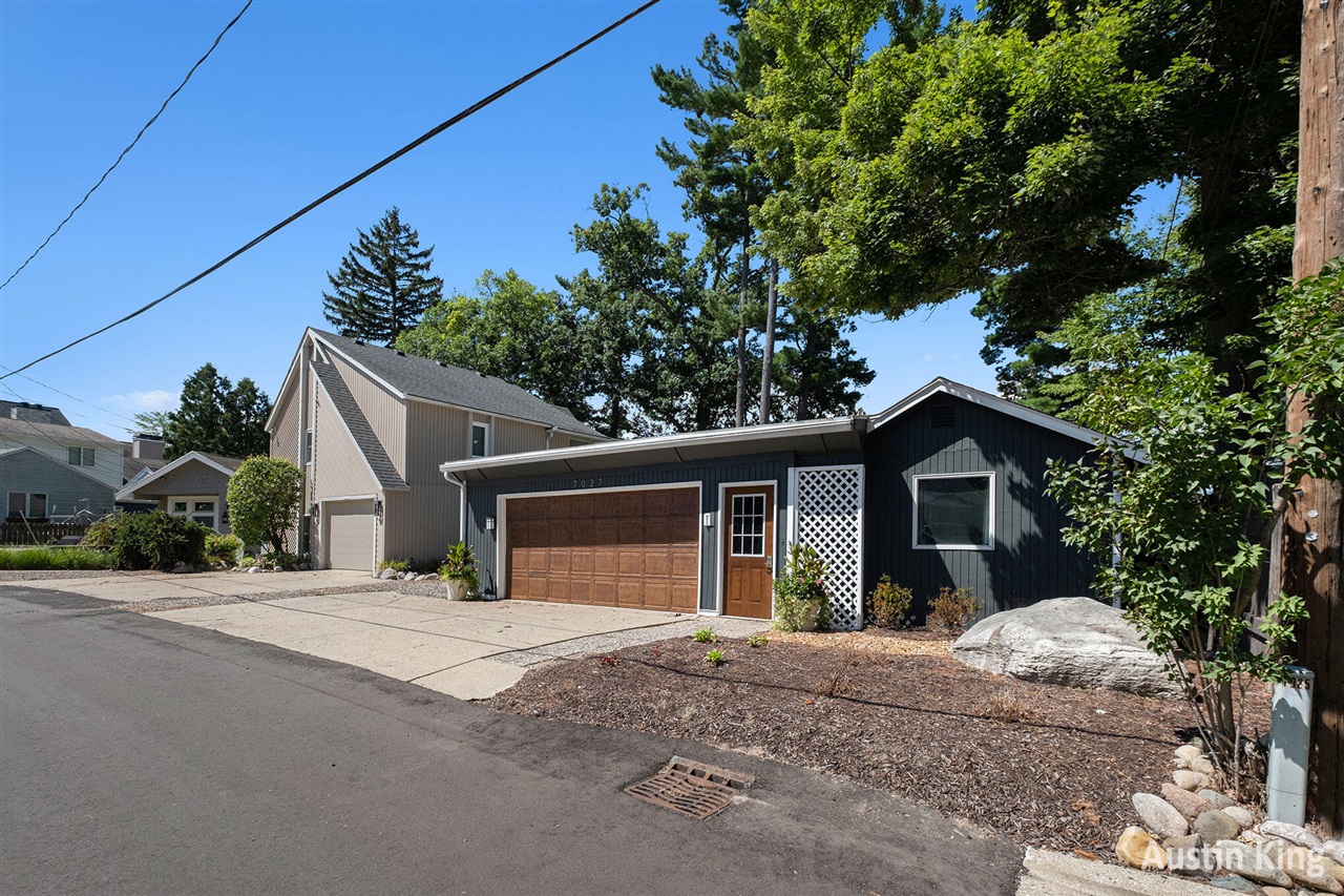 7027 Goldenrod Avenue, Rockford, MI, 49341-8547